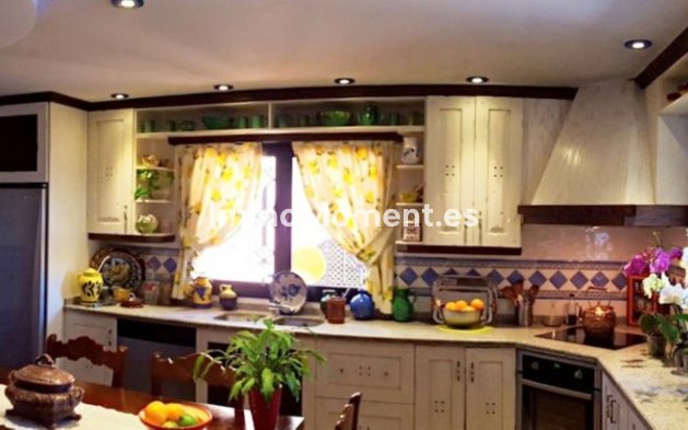 Reventa - Villa - Estepona  - Estepona Centro