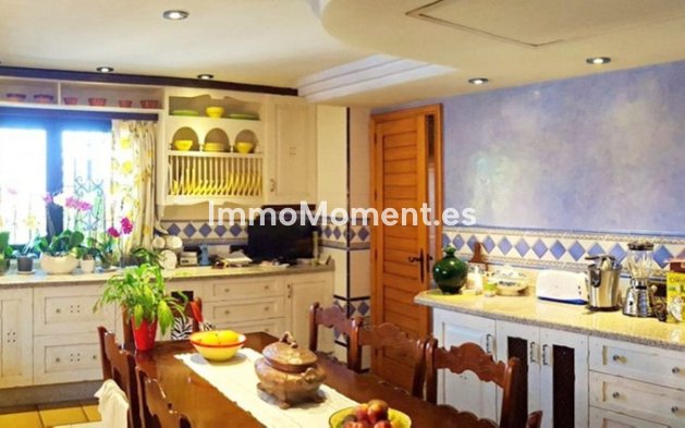 Reventa - Villa - Estepona  - Estepona Centro