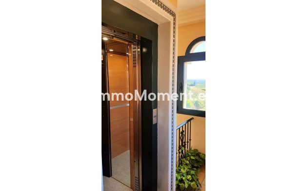 Reventa - Villa - Estepona  - Estepona Centro