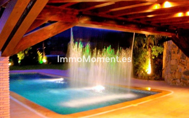 Reventa - Villa - Estepona  - Estepona Centro