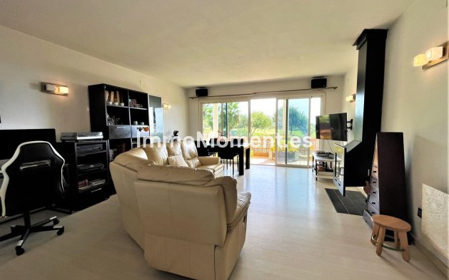 Resale - Villa - Estepona - Estepona Centro