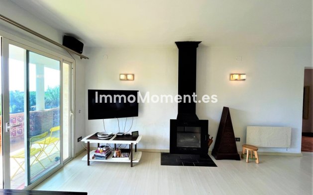 Resale - Villa - Estepona - Estepona Centro