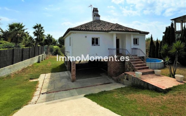 Resale - Villa - Estepona - Estepona Centro