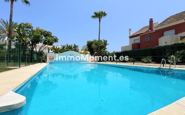 Revente - Maison mitoyenne - Estepona  - Estepona Centro