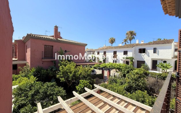 Revente - Maison mitoyenne - Estepona  - Estepona Centro