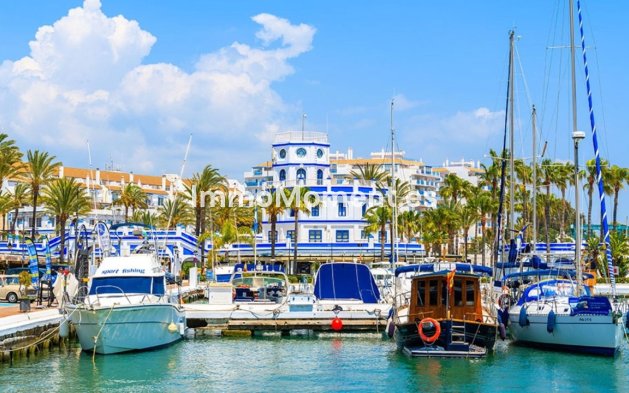 Revente - Maison mitoyenne - Estepona  - Estepona Centro