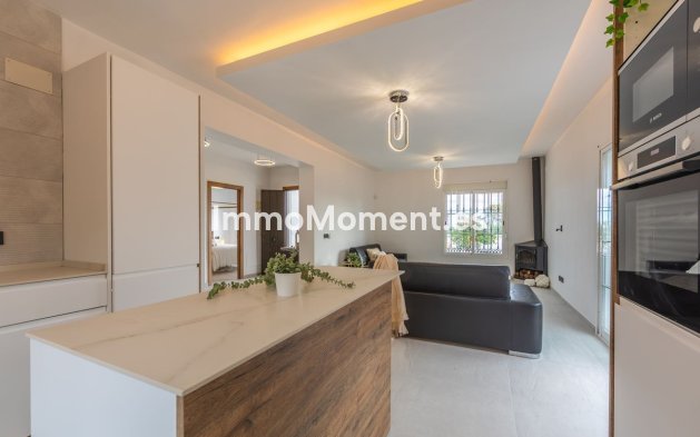 Resale - Villa - Manilva - La Duquesa