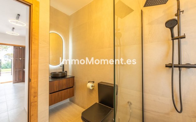 Resale - Villa - Manilva - La Duquesa