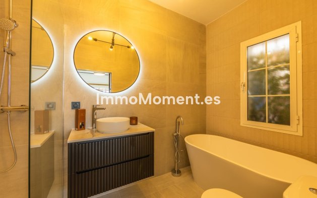 Resale - Villa - Manilva - La Duquesa