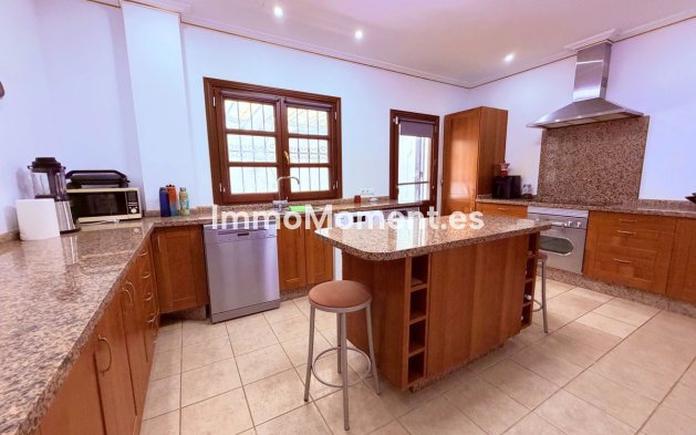 Reventa - Villa - Estepona  - Estepona Centro