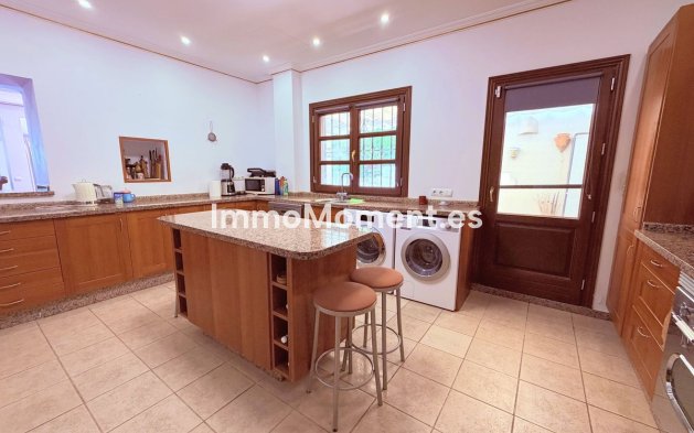 Reventa - Villa - Estepona  - Estepona Centro