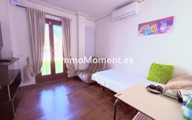 Reventa - Villa - Estepona  - Estepona Centro