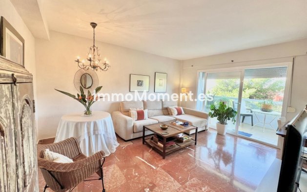Resale - Apartment - Marbella - Las Chapas