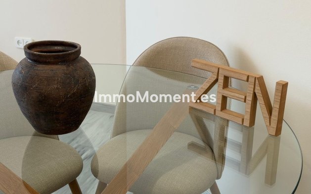 Resale - Apartment - Marbella - Las Chapas