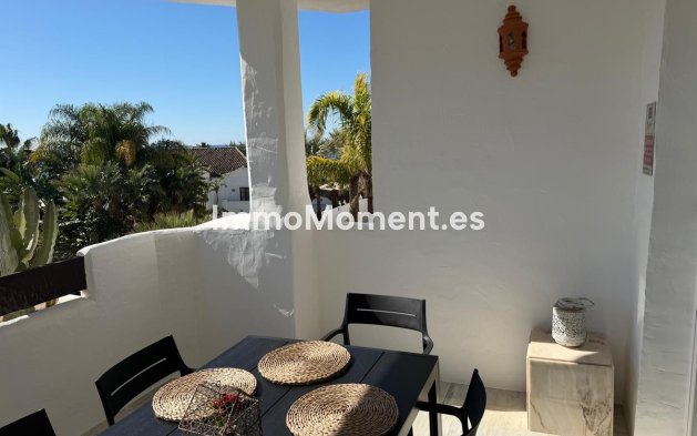 Resale - Apartment - Marbella - Las Chapas
