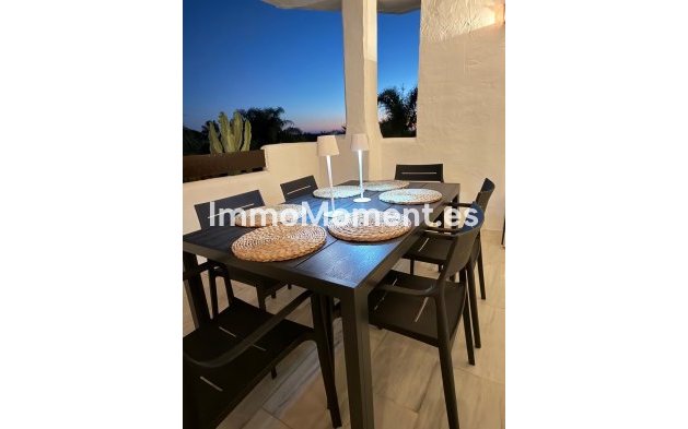 Resale - Apartment - Marbella - Las Chapas