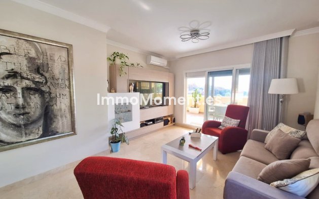 Resale - Apartment - Marbella - Elviria