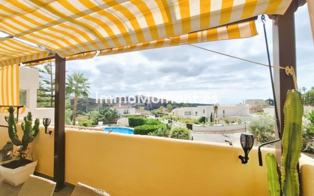 Resale - Apartment - Marbella - Elviria