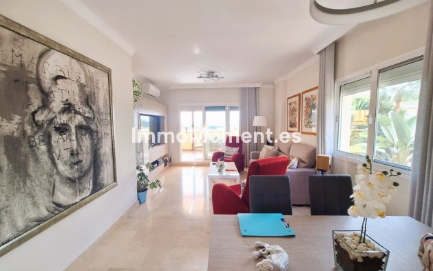 Resale - Apartment - Marbella - Elviria