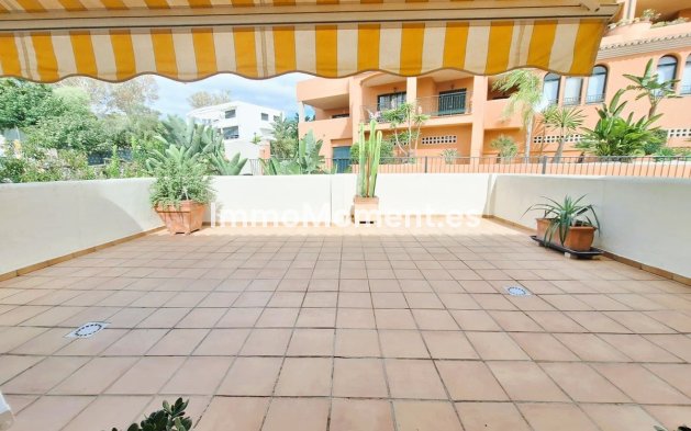 Resale - Apartment - Marbella - Elviria
