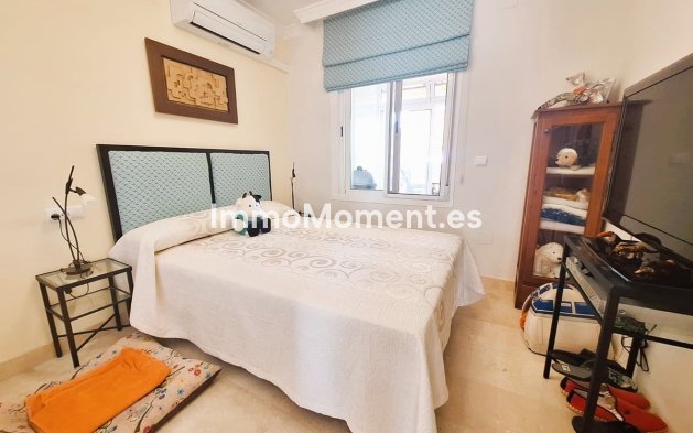 Resale - Apartment - Marbella - Elviria