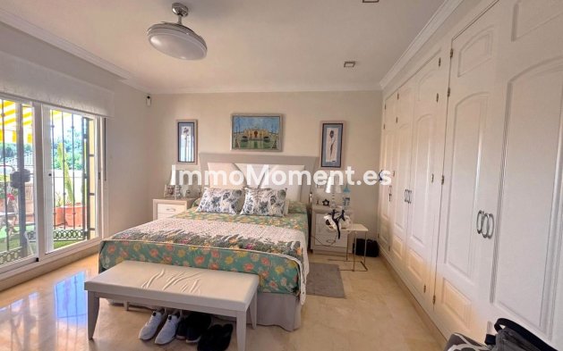 Resale - Apartment - Marbella - Elviria