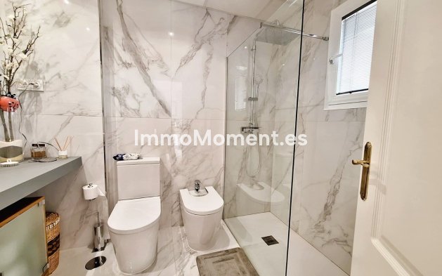 Resale - Apartment - Marbella - Elviria