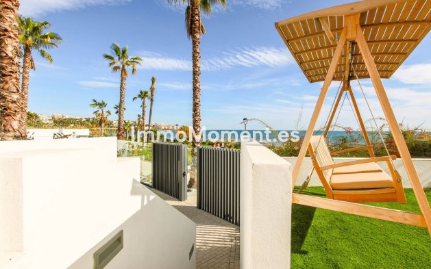 Wiederverkauf - Reihenhaus - Estepona  - Estepona Centro