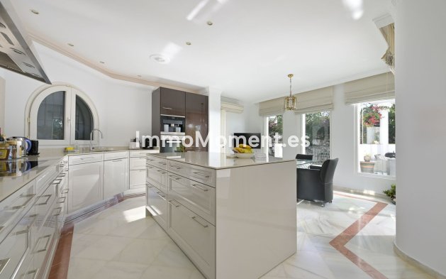 Wiederverkauf - Villa - Marbella - Marbesa