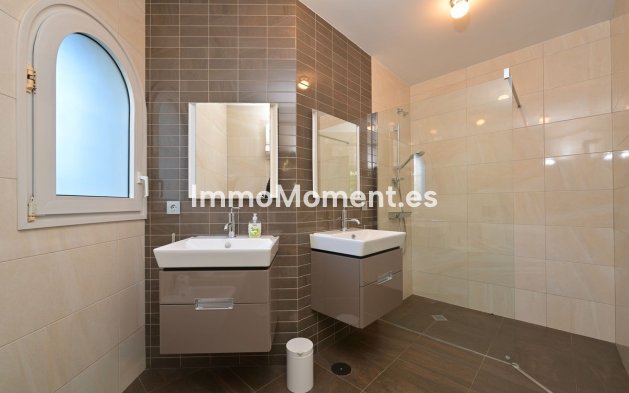 Wiederverkauf - Villa - Marbella - Marbesa