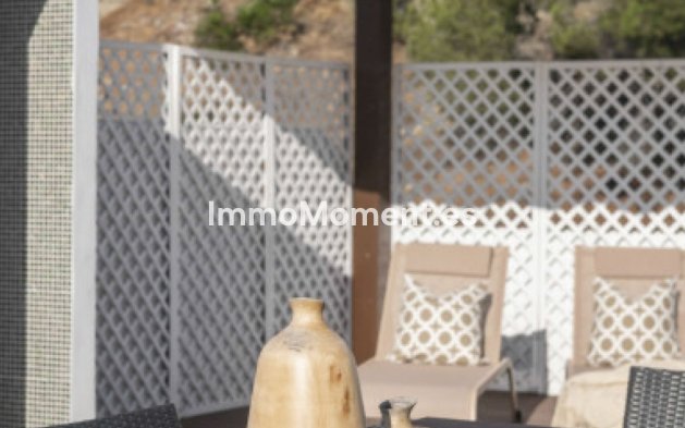 Resale - Apartment - Benahavís - La Quinta