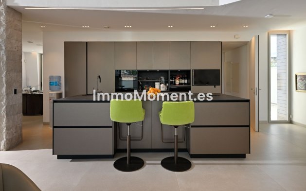 Wiederverkauf - Villa - Marbella - Marbesa