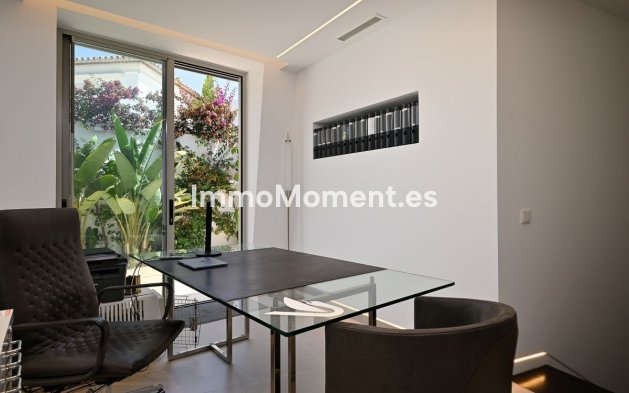 Wiederverkauf - Villa - Marbella - Marbesa