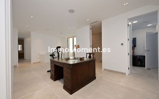 Wiederverkauf - Villa - Marbella - Marbesa