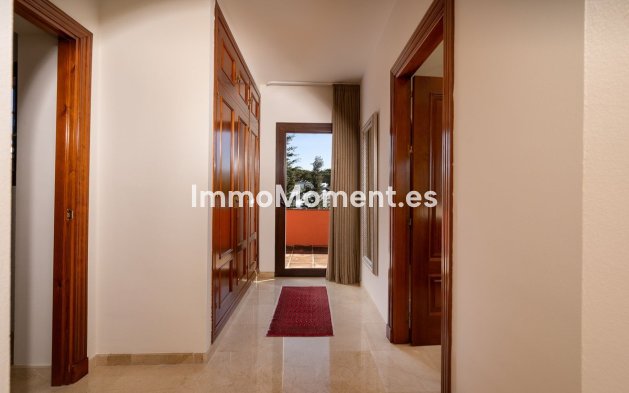 Resale - Villa - Marbella - Marbesa