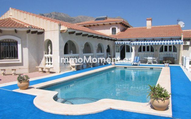 Resale - Country house - La Nucía - La Nucia Centro