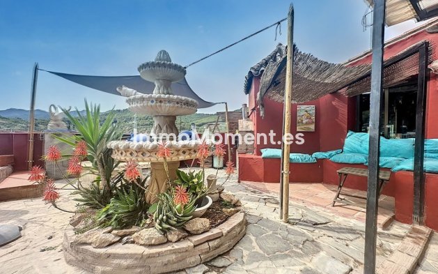 Revente - Maison de campagne - Intérieur                       - Monda