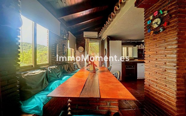 Revente - Maison de campagne - Intérieur                       - Monda