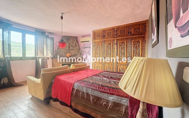 Revente - Maison de campagne - Intérieur                       - Monda