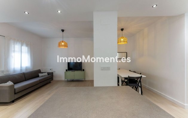 Wiederverkauf - Reihenhaus -   Inländisch - Monda