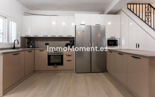 Wiederverkauf - Reihenhaus -   Inländisch - Monda