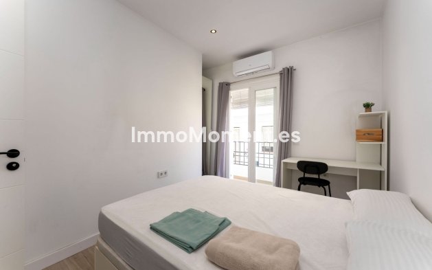 Wiederverkauf - Reihenhaus -   Inländisch - Monda