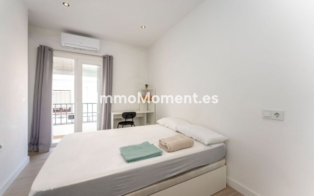 Wiederverkauf - Reihenhaus -   Inländisch - Monda