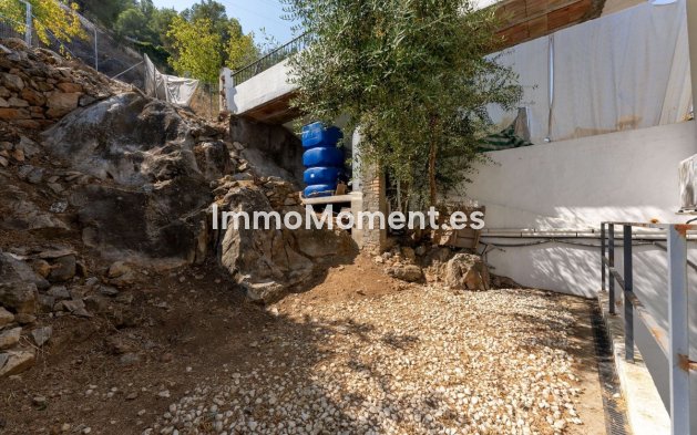 Wiederverkauf - Reihenhaus -   Inländisch - Monda