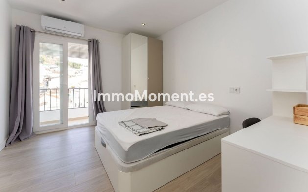 Wiederverkauf - Reihenhaus -   Inländisch - Monda