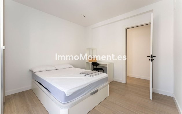 Wiederverkauf - Reihenhaus -   Inländisch - Monda