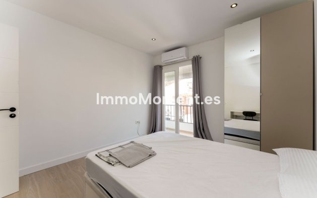 Wiederverkauf - Reihenhaus -   Inländisch - Monda