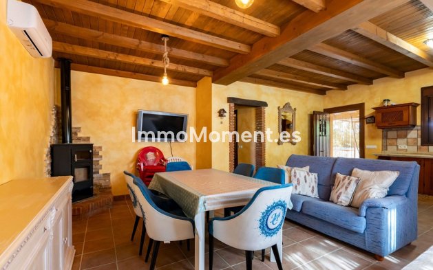 Reventa - Casa de campo - Interior  - Coín