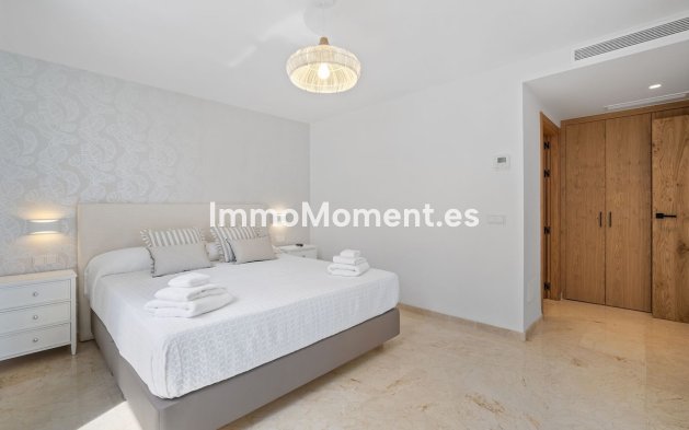 Wiederverkauf - Villa - Marbella - Nueva Andalucía