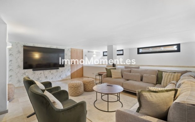 Wiederverkauf - Villa - Marbella - Nueva Andalucía